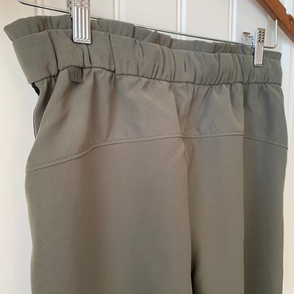 Lululemon On The Fly Jogger Velvet Trim Olive Sz 4 - Picture 12 of 13